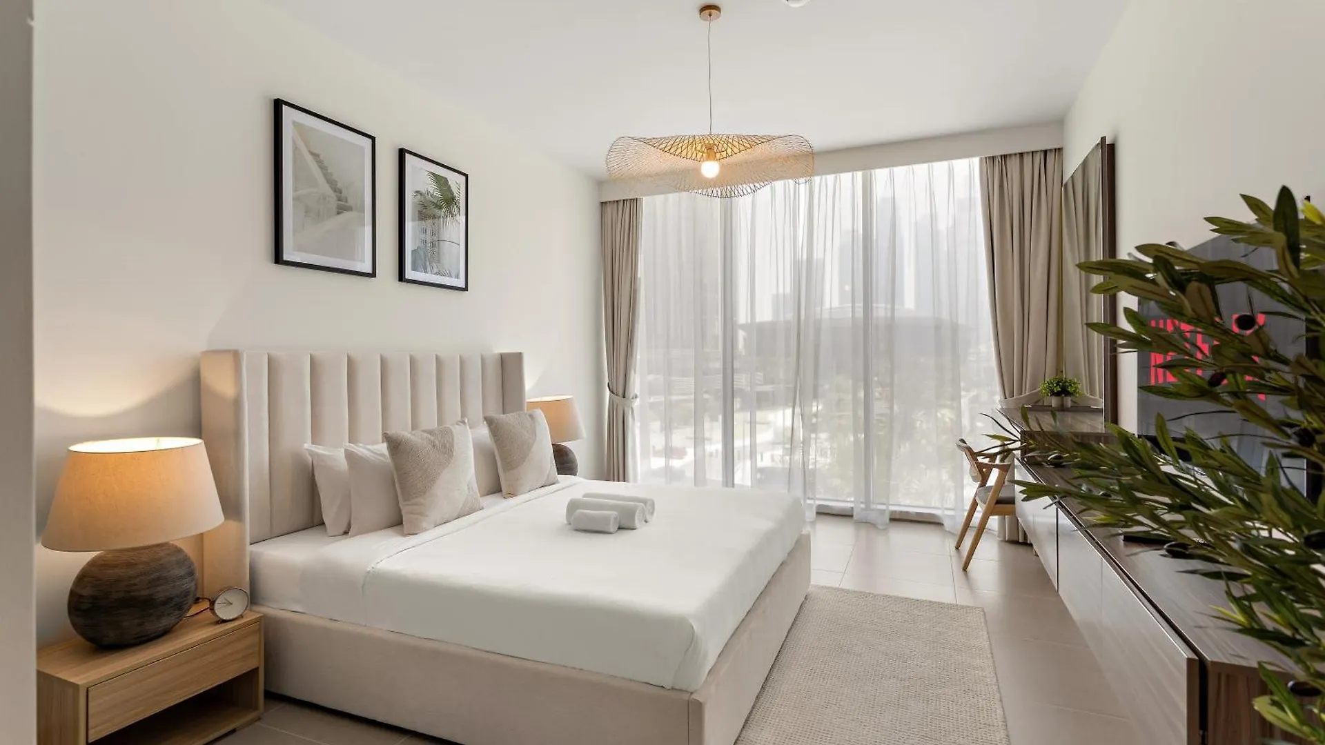 Superb 1Bed With Pool & Gym Near The Burj Khalifa Apartment Dubai